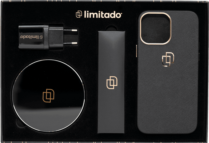 DSC00489-2.png Tillbehörspaket – iPhone 13 Pro – svart Saffiano iPhone 13 Pro - Bild 1